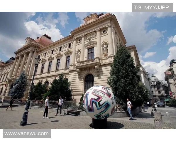 日本足球明星三人组携手亮相世界赛场引领足球风潮助力日本足球崛起