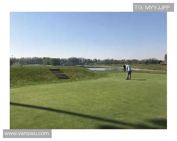 丹麦足球巨星艾力圣精彩瞬间展现球场风采和无尽潜力